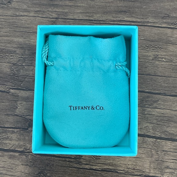Tiffany Drawstring Pouch & Box - Picture 7 of 9